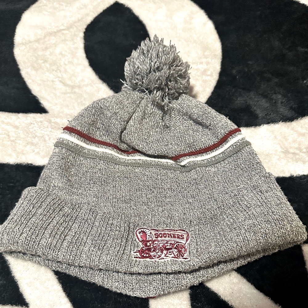 OKLAHOMA SOONER DOUBLE SIDED BEANIE/SKULLY CAP